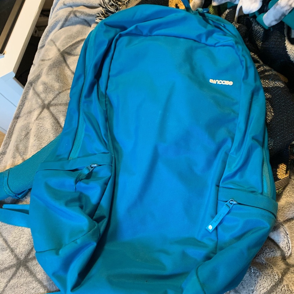 Cute simple blue backpack MAKE AN OFFER
